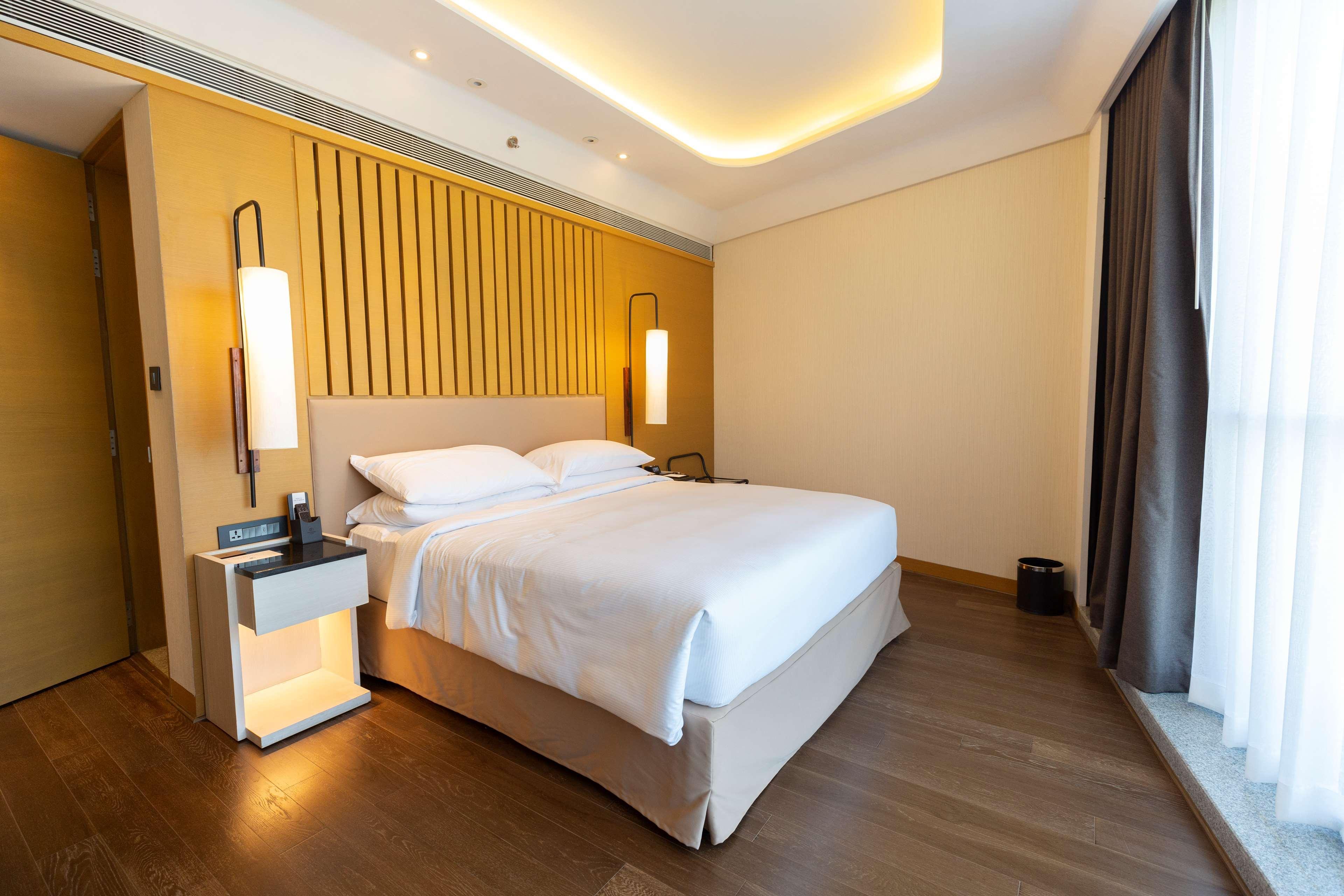 Doubletree By Hilton Ahmedabad Exterior foto