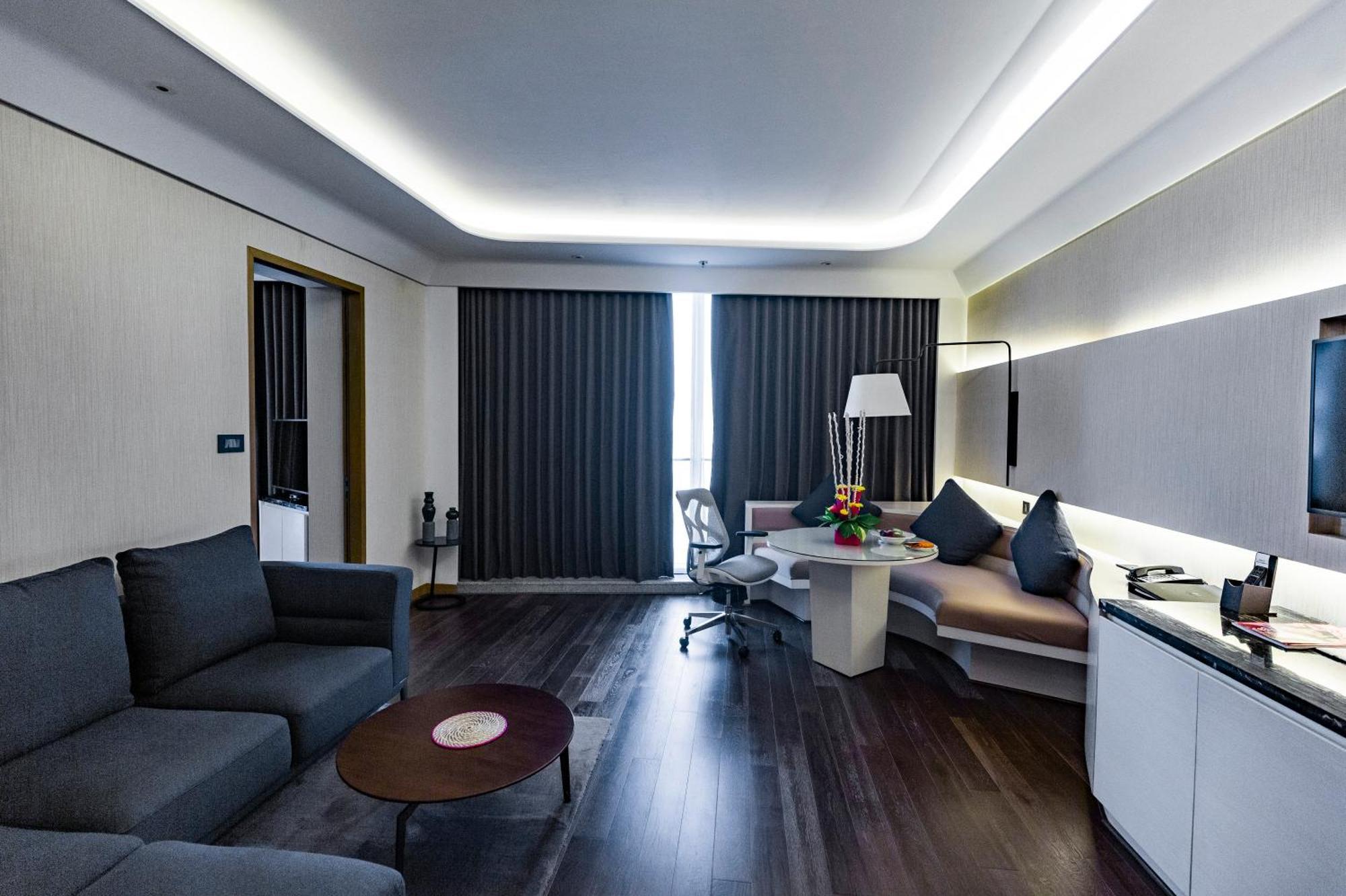 Doubletree By Hilton Ahmedabad Exterior foto