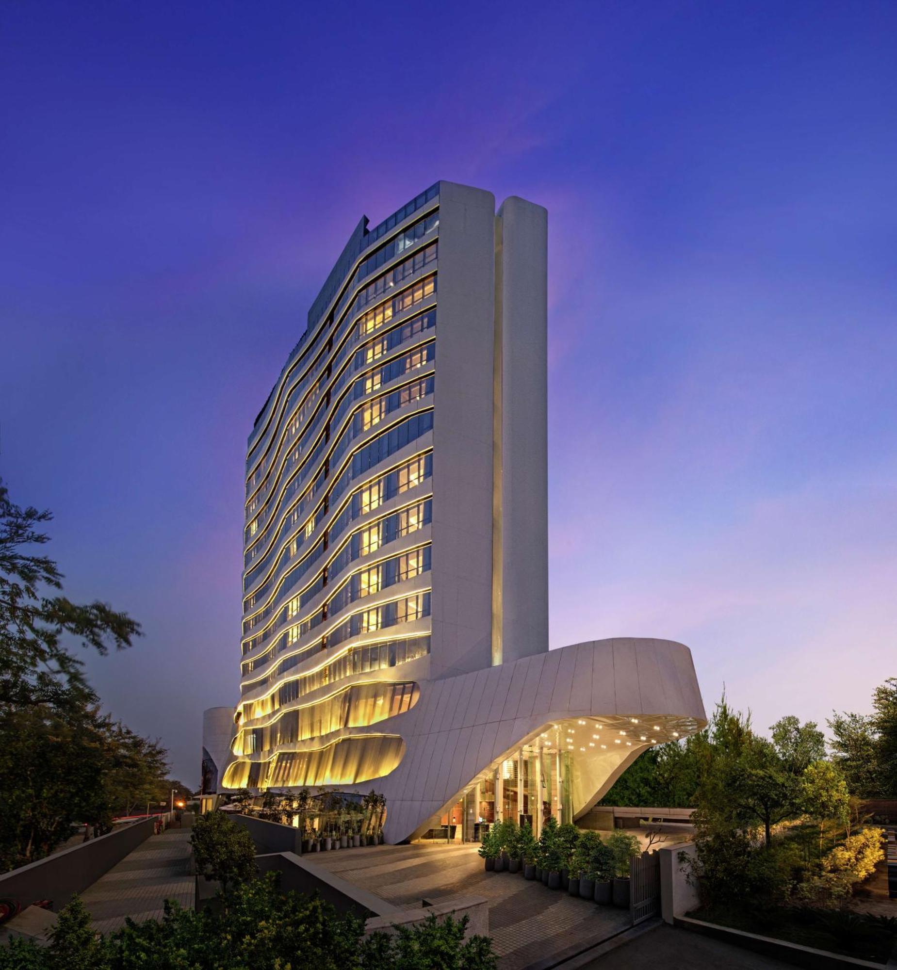 Doubletree By Hilton Ahmedabad Exterior foto